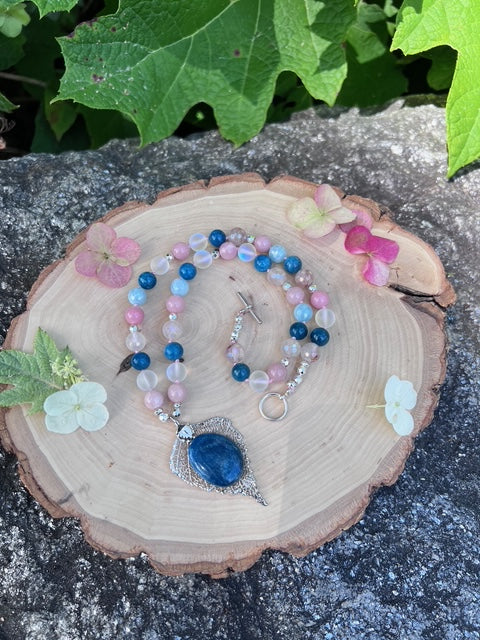 Peaceful Expression Short Mala Necklace
